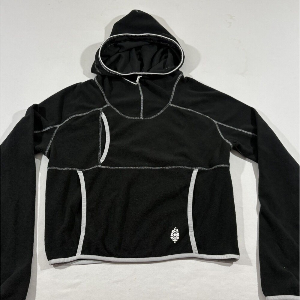 Free People FP Movement Womens On the Run Black Hoodie Pullover Sweater Beach XS - Picture 4 of 13
